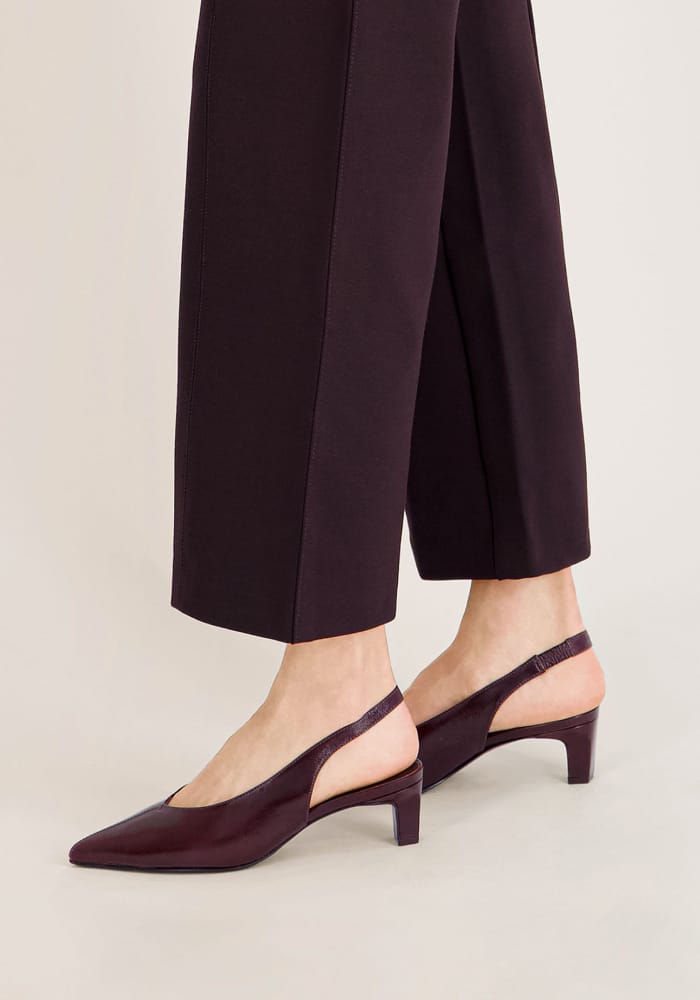 Maude Slingback