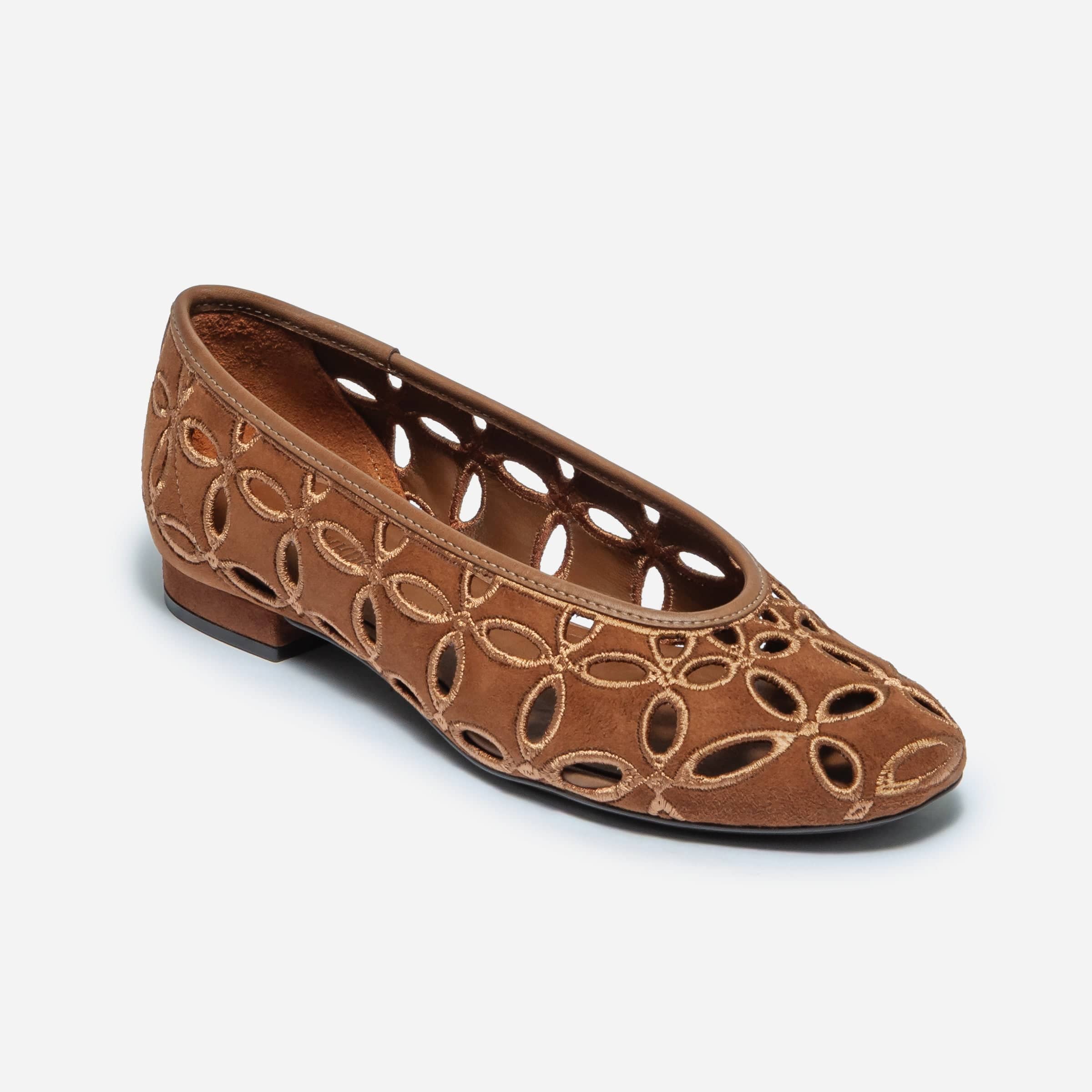 Brie Ballet Flat in Almond Brown Suede – Bernardo 1946
