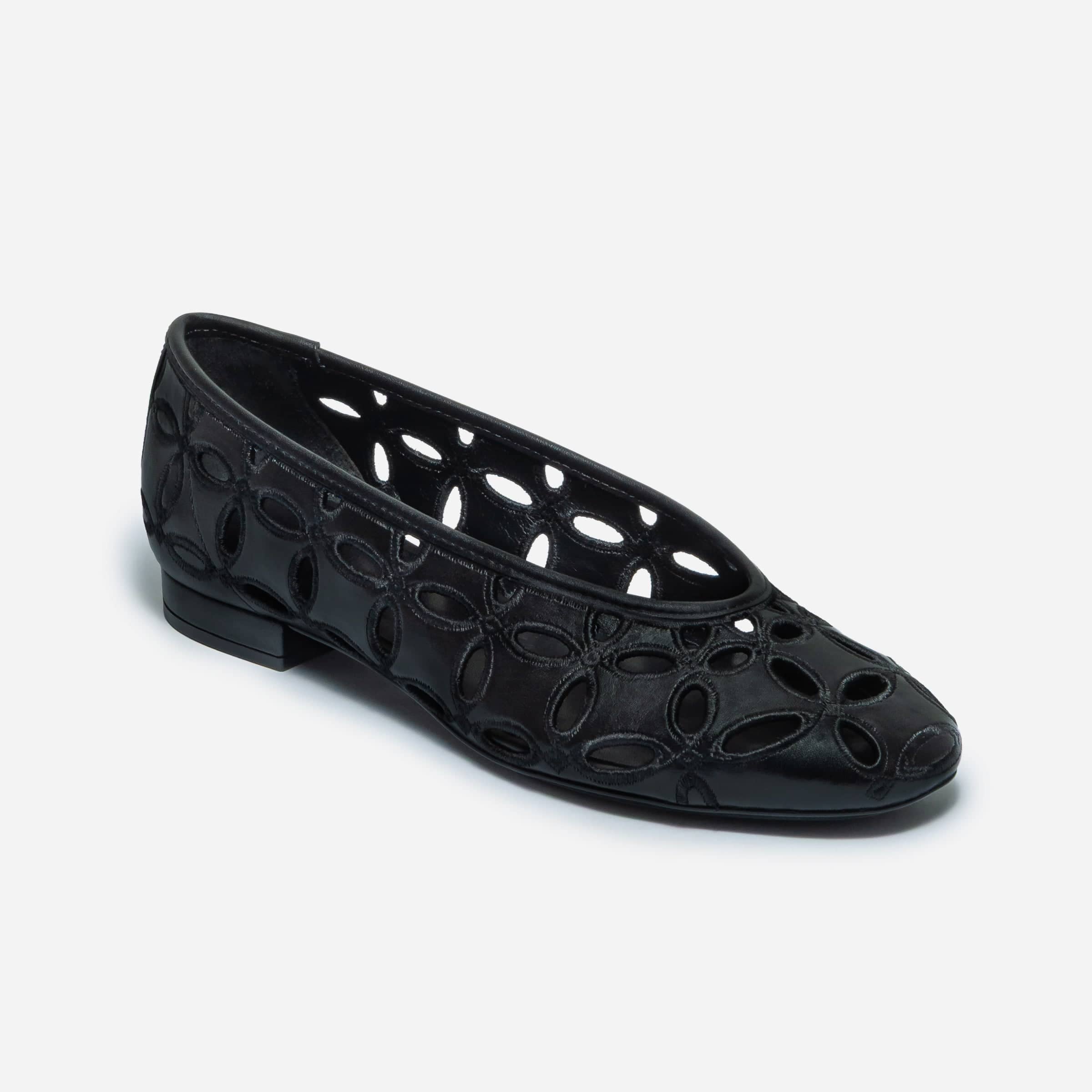 Brie Ballet Flat in Black Leather – Bernardo 1946 Brie Ballet Flat in Black Leather – Bernardo 1946