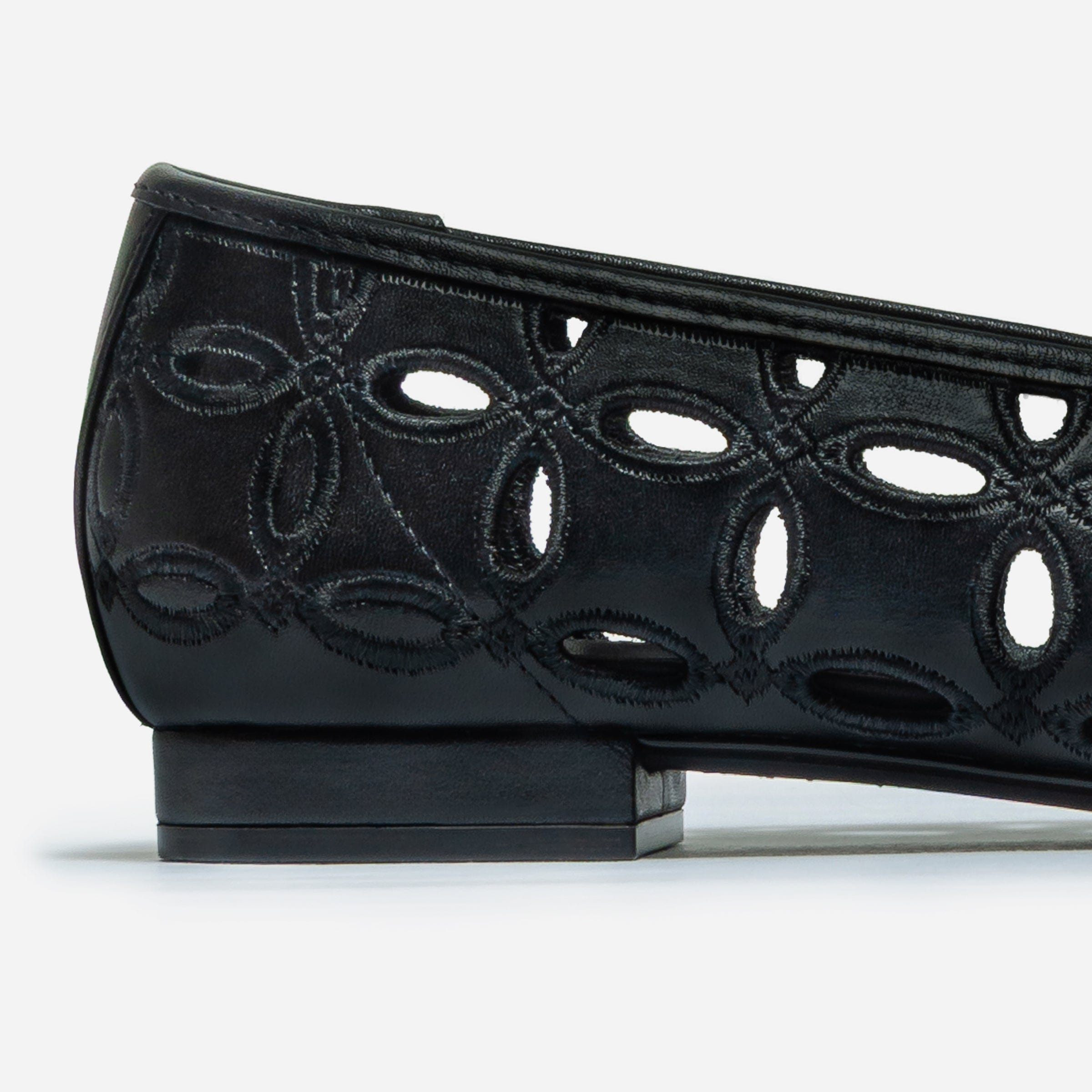 Brie Ballet Flat in Black Leather – Bernardo 1946