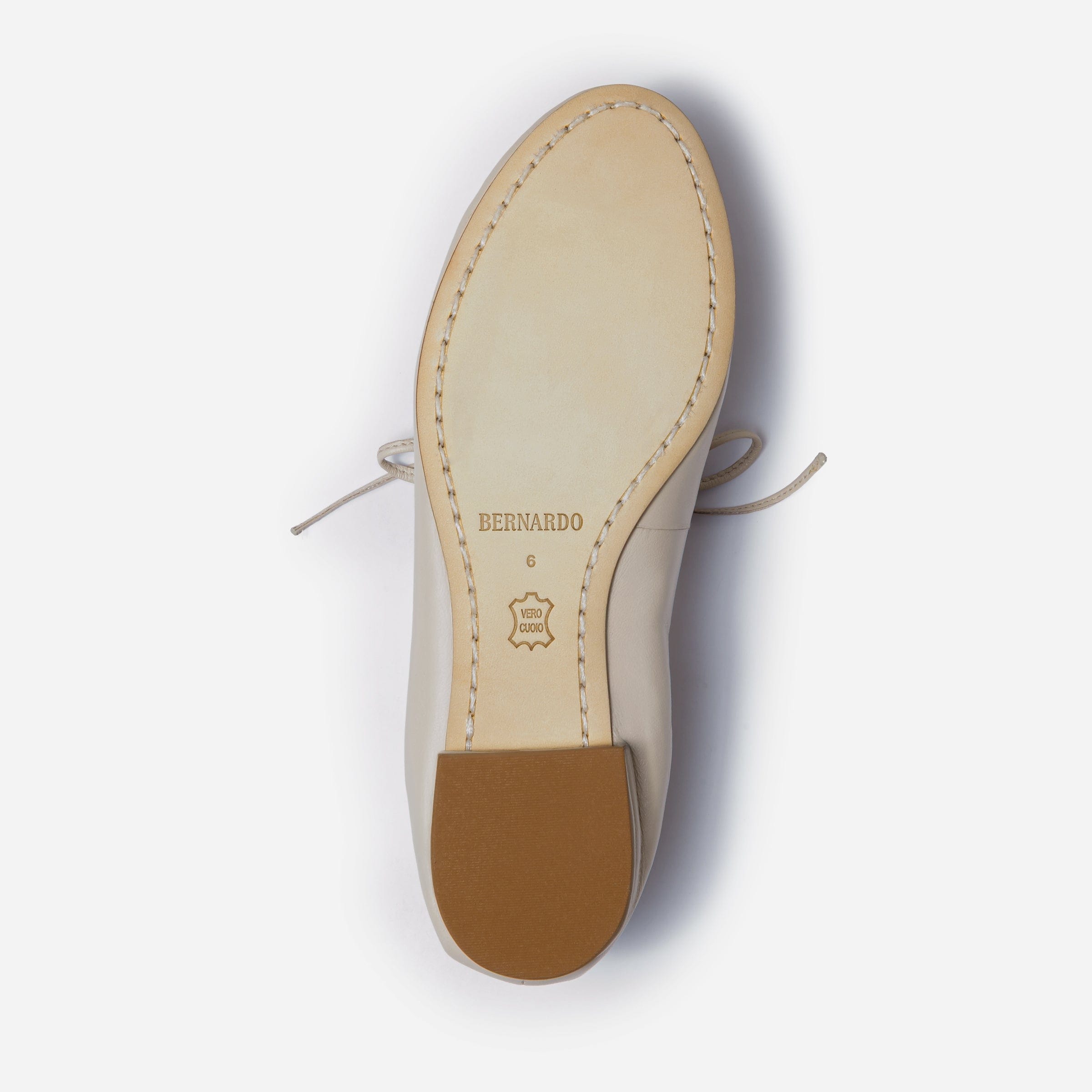 Court Ballet Flat – Bernardo 1946