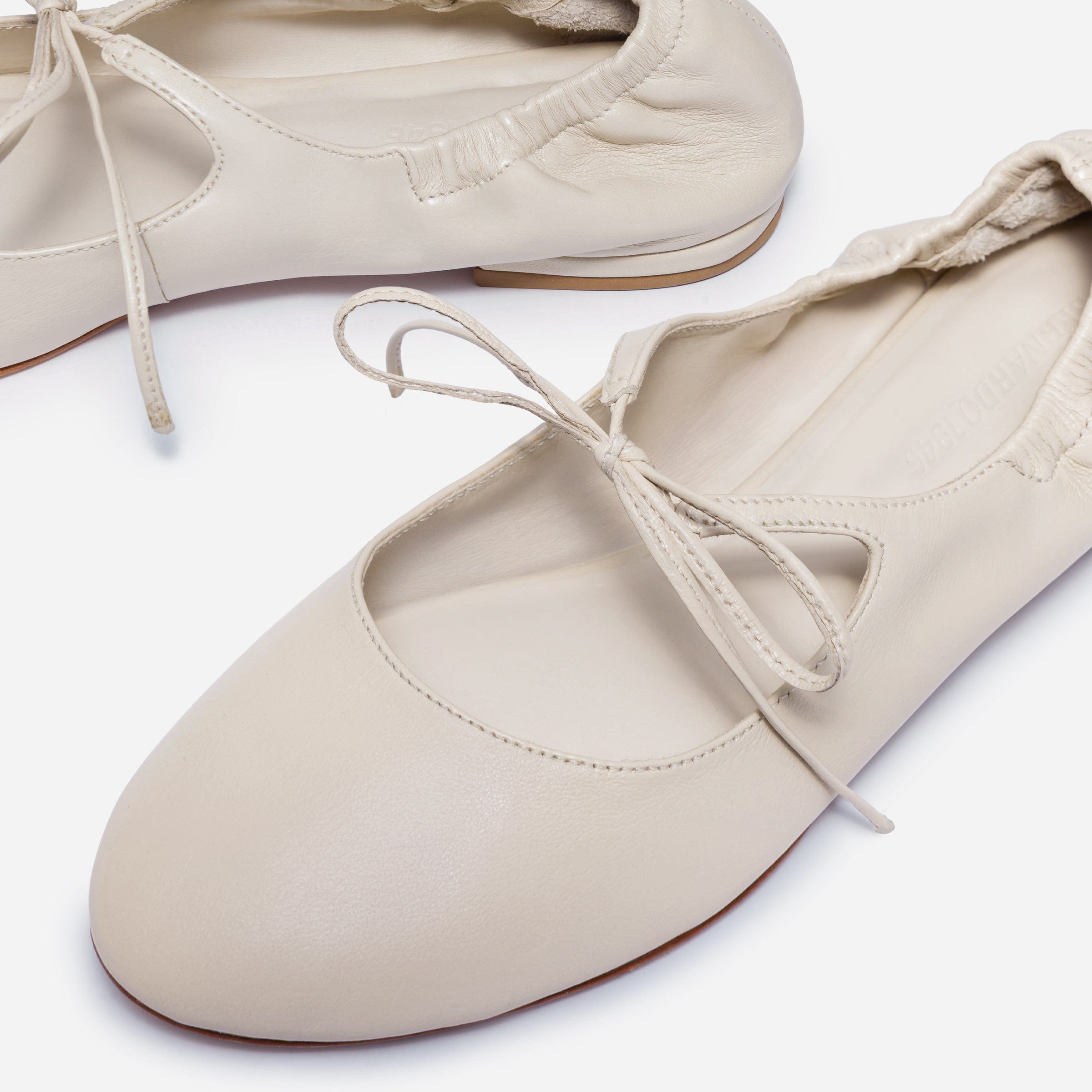 Court Ballet Flat – Bernardo 1946