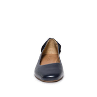 Eloisa Bow Flat