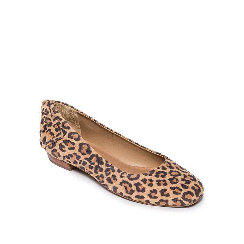 Bernardo 1946 Shoes Eloisa Bow Flat