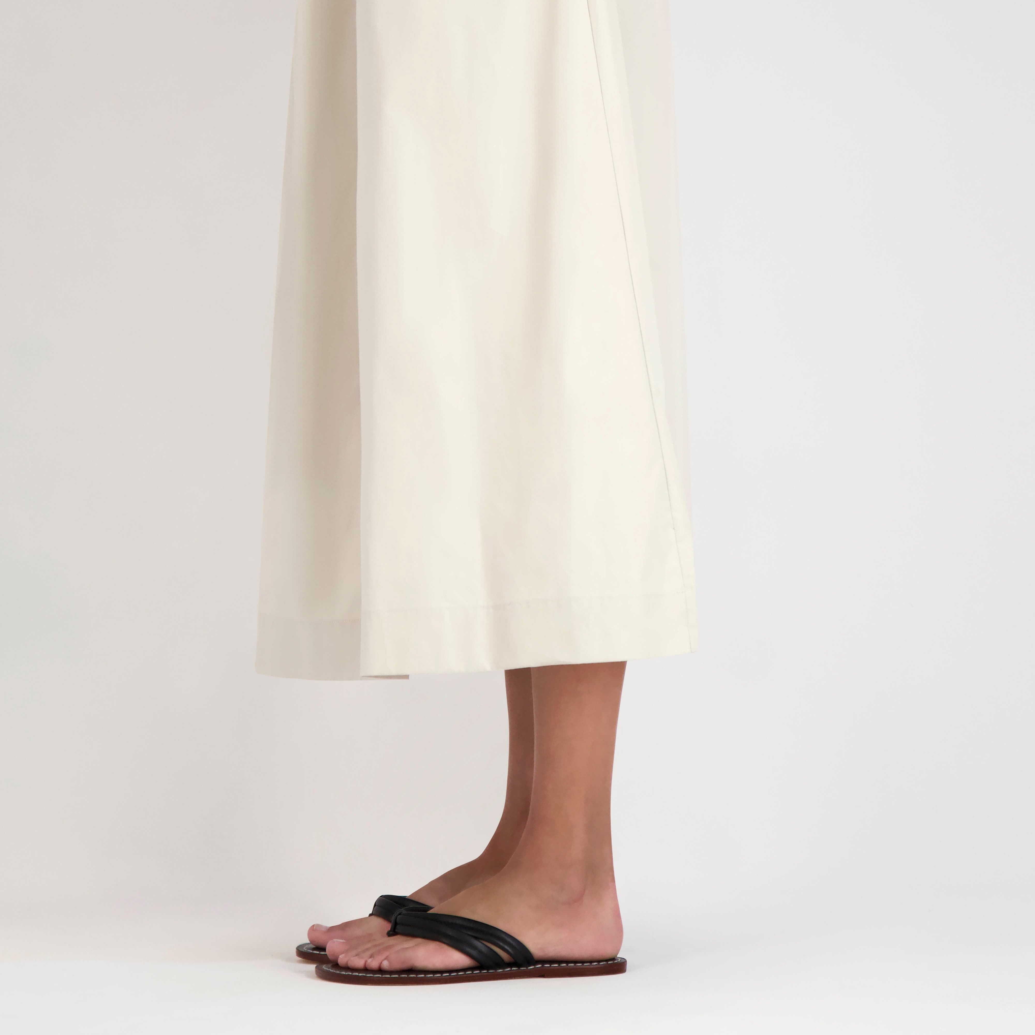 (取寄) ベルナルド レディース マイアミ サンダル Bernardo women  Miami Sandal Black Calf Miami Double-Strap Knot Thong Sandal Black – Bernardo 1946