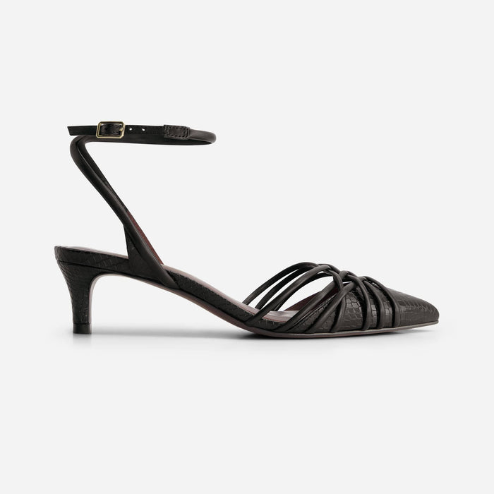 Low Heeled Women's Sandals Collection | Bernardo 1946 Low Heeled Women's Sandals Collection | Bernardo 1946