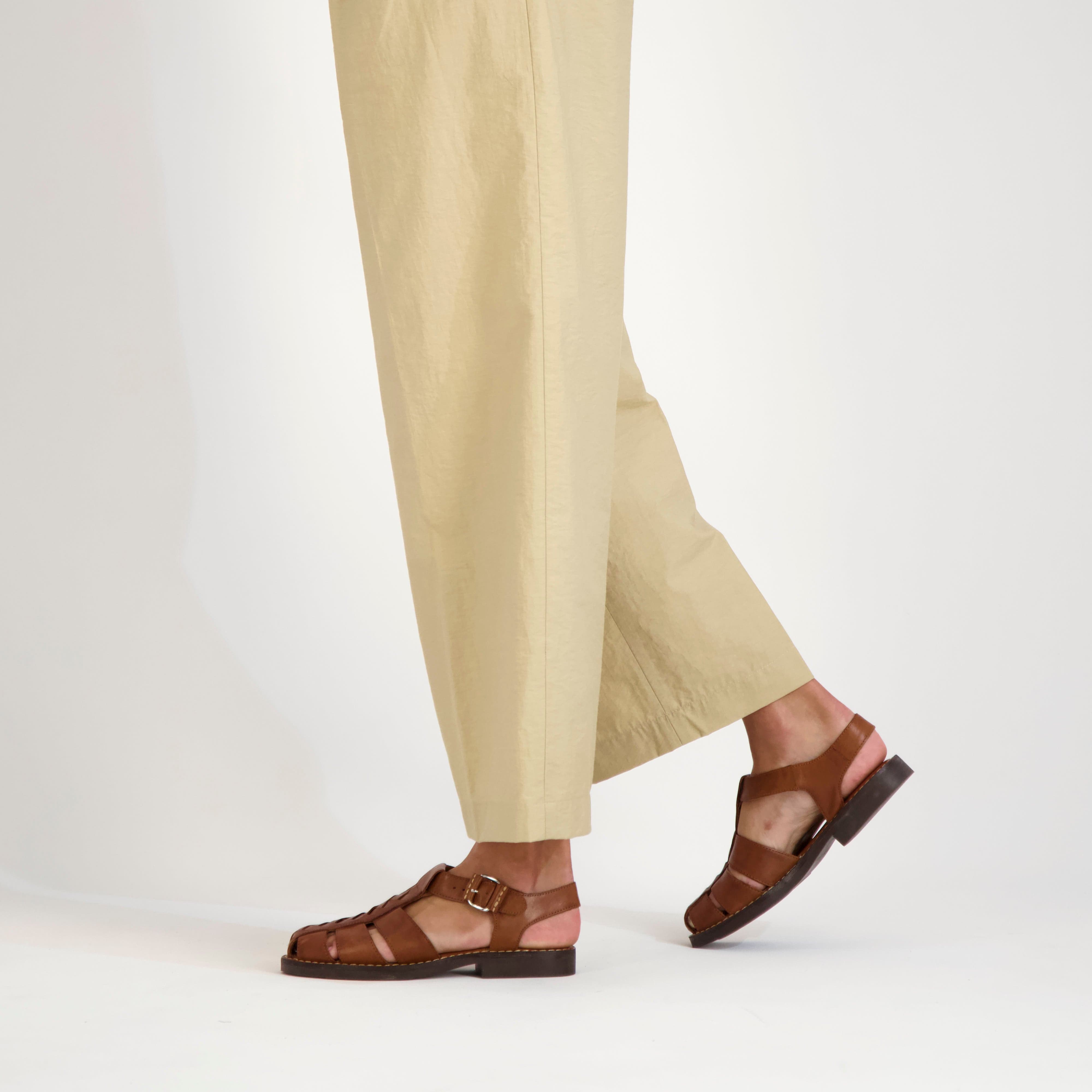 Pippa Fisherman Sandal – Bernardo 1946