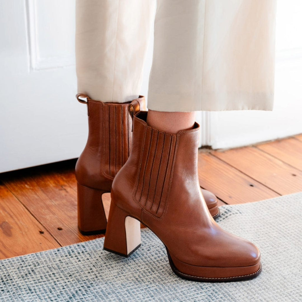 Nicola heel boot Clearance