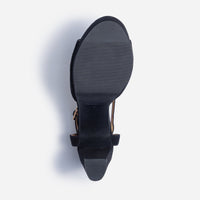 Valeria Platform Sandal