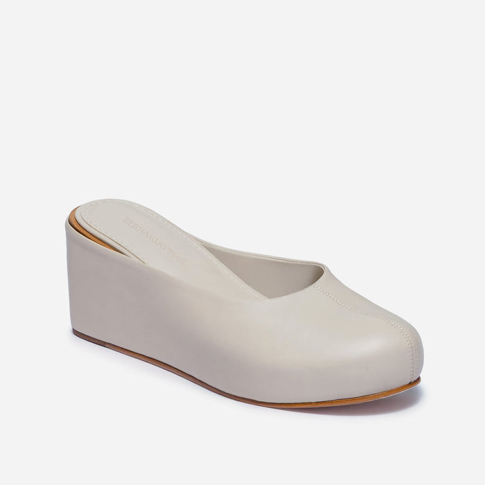 Bernardo 1946 Shoes Vivi Wedge Mule