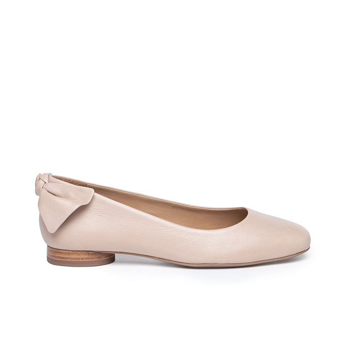 Eloise Bow Flat