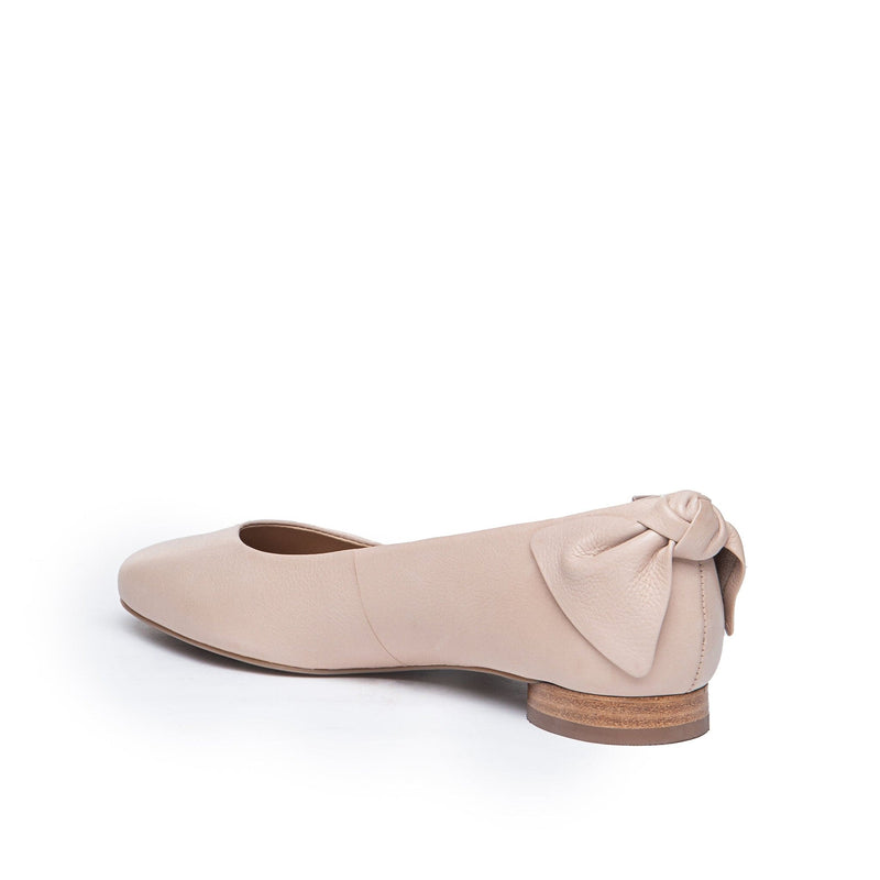 Eloise Bow Flat