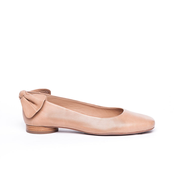 Eloise Bow Flat